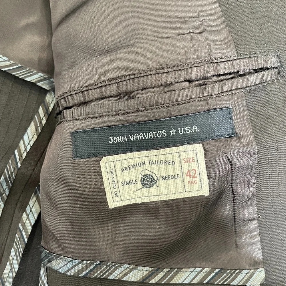 John Varvatos Brown Suit Top Model Kern 100 % Cotton - 42R